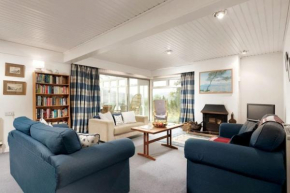 Stunning River Views, Tranquil Split-Level House, Private Garden & Parking
